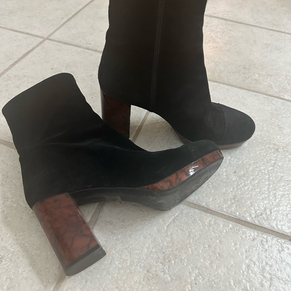 Size 10 Booties - Picture 2 of 2